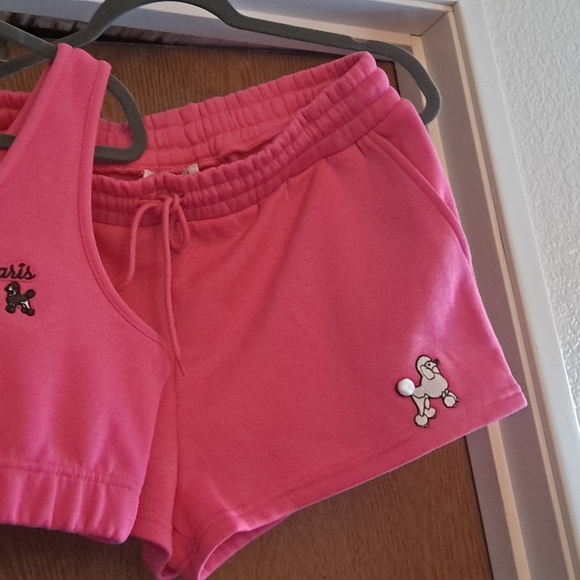 Short Set - Picture 2 of 3